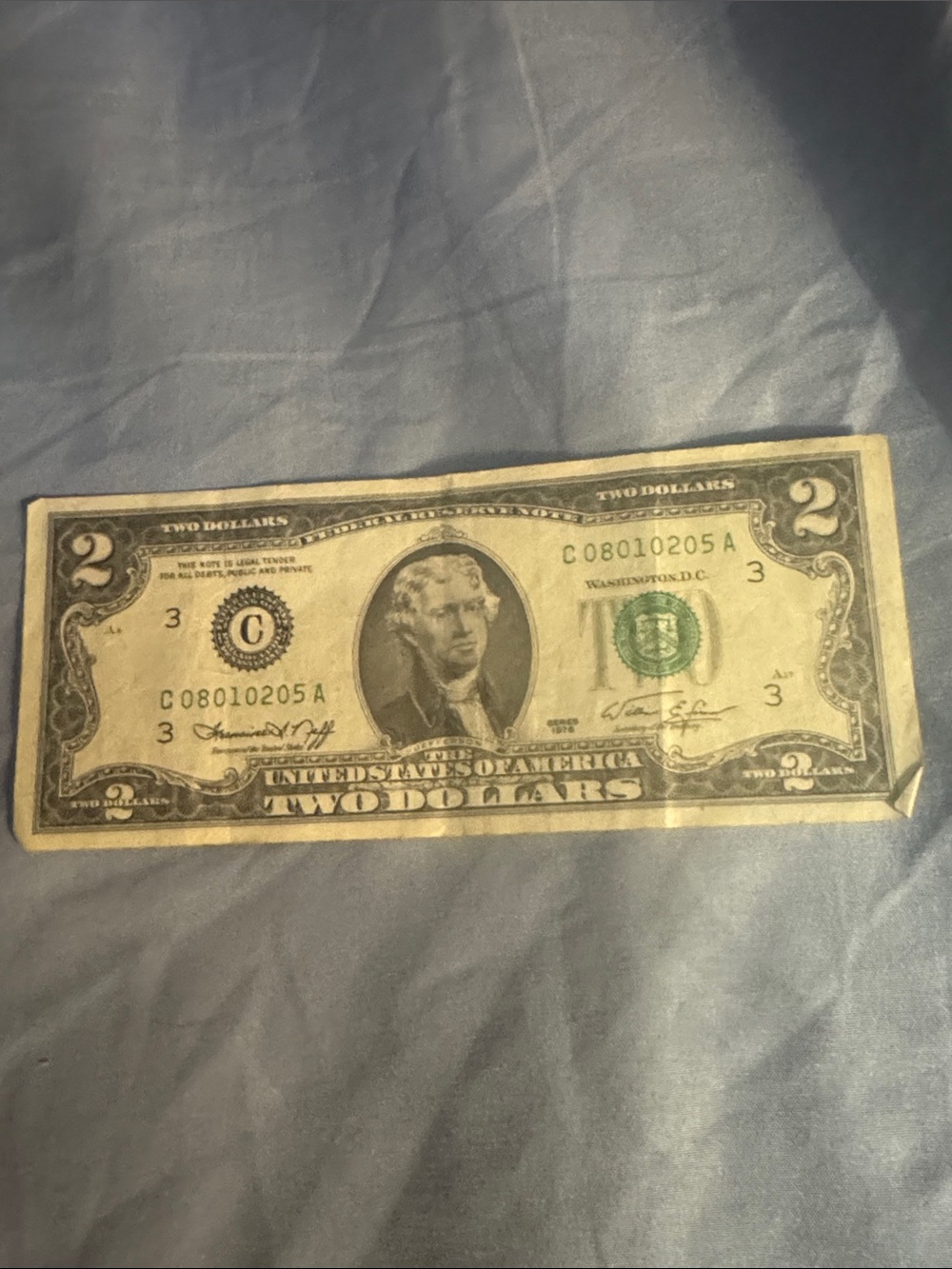US $2 Bill - Green and Off-White Currency